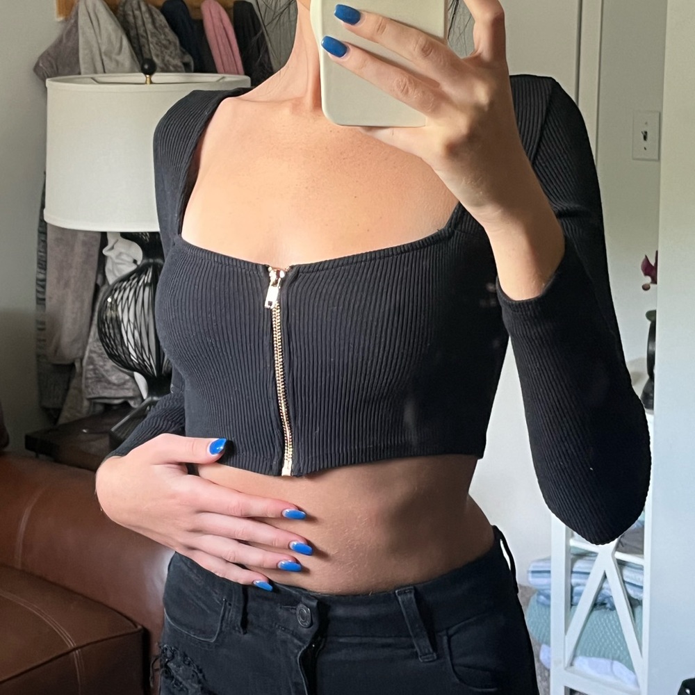 L.A HEARTS Black Crop-Top (XS)